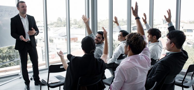 Wat maakt een top chiefs of staff onmisbaar volgens de visie van Smeenks